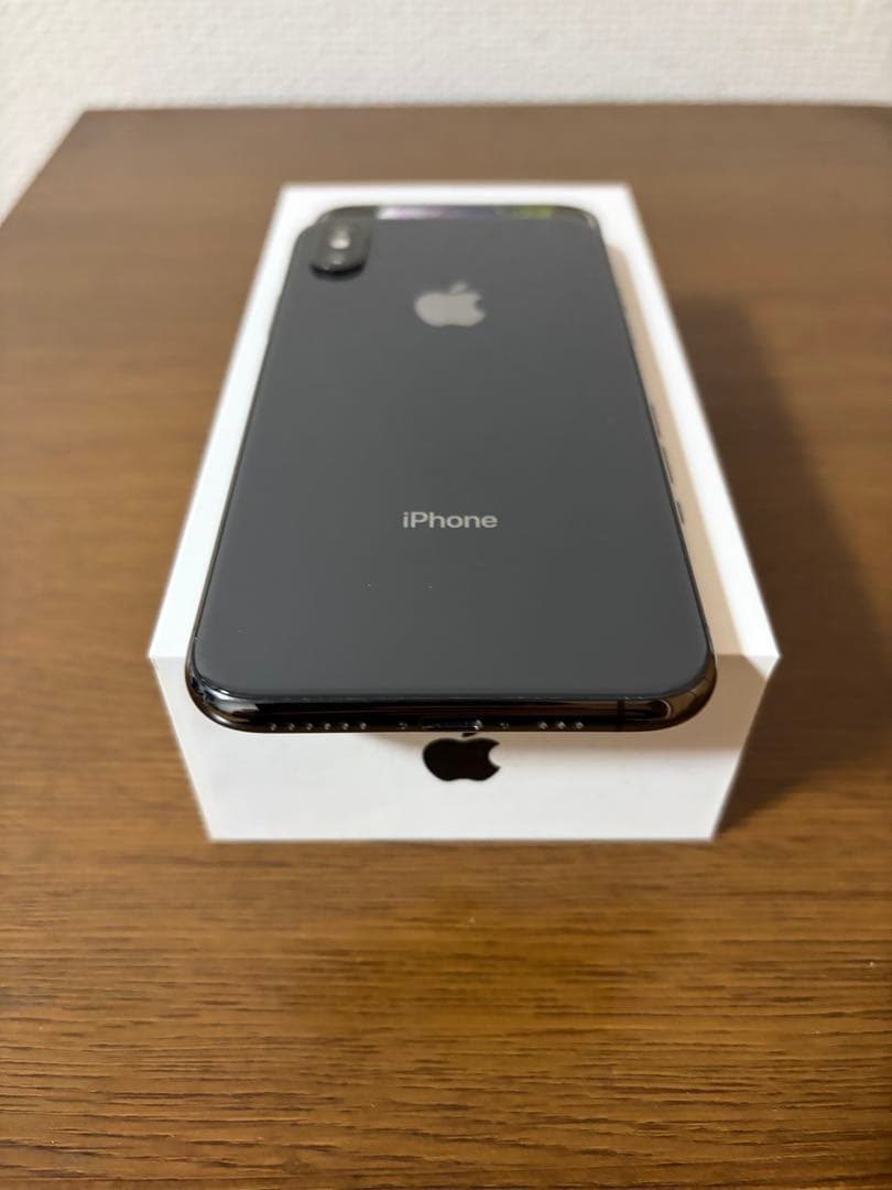 iPhone xs 美品　スペースグレーイ　simフリー　64GB
