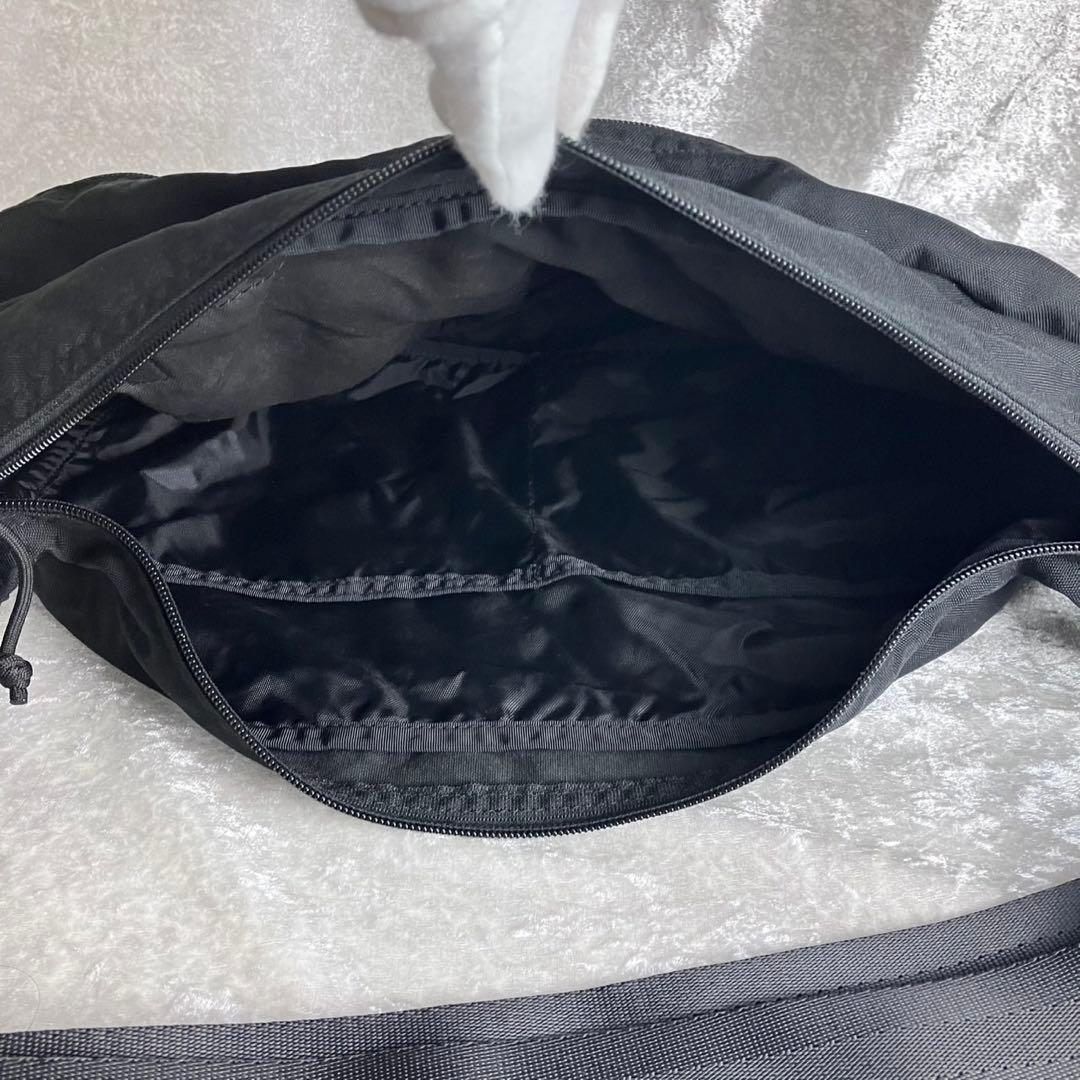 完売品 ブリーフィング フライトライト クーリエ ショルダーバッグ