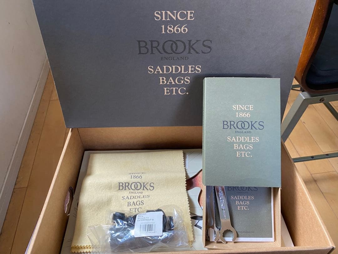 BROOKS ブルックスSWIFT CHROME サドル