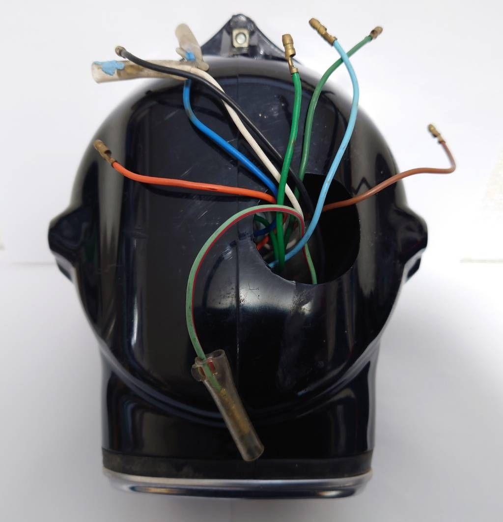 CD90ヘッドライト、スピードメーター