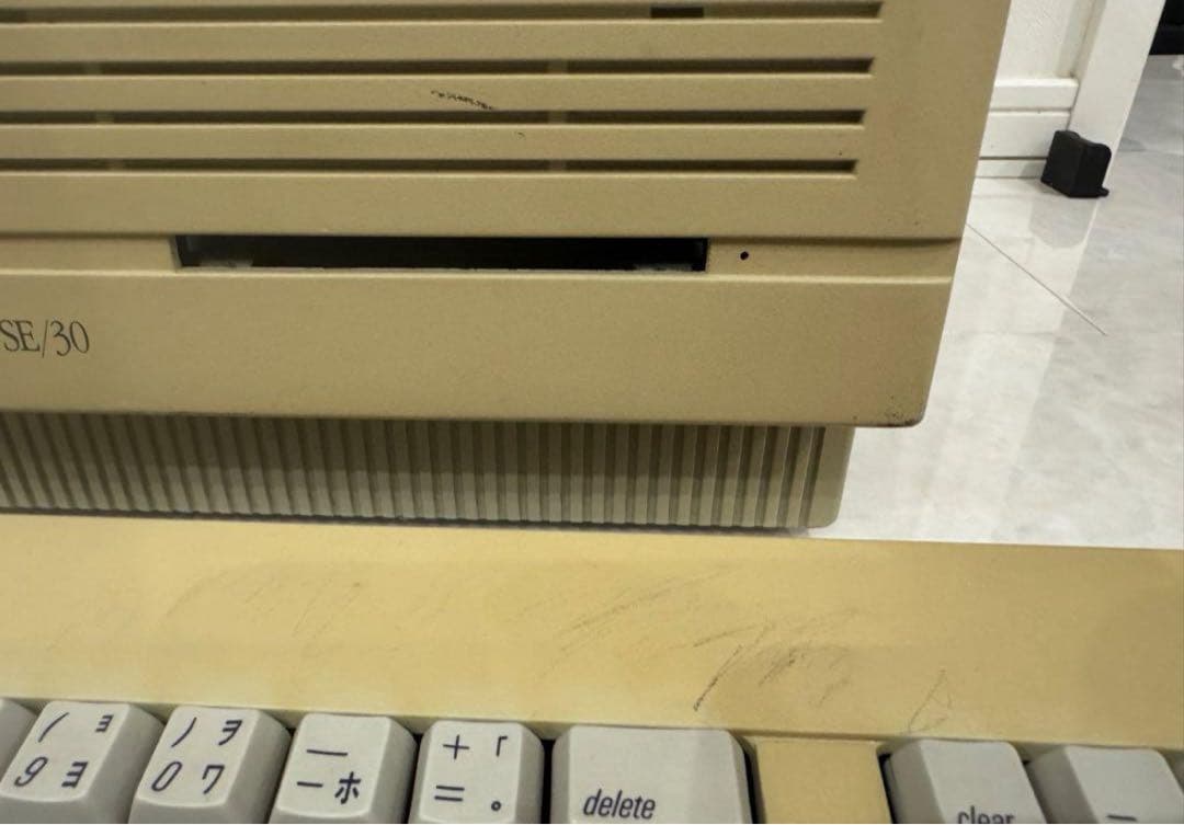 Apple Macintosh SE/30 本体、キーボード、マウス、ゲーム等