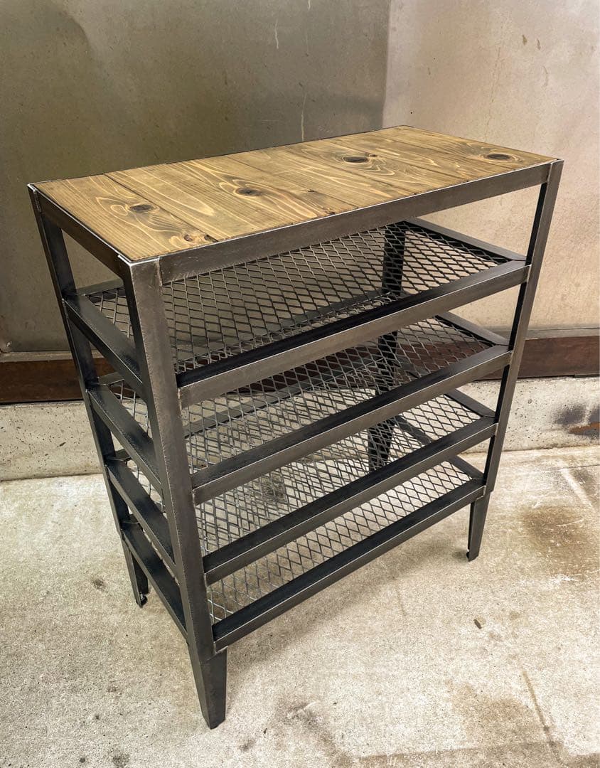 アイアンラック　植物棚　シェルフ　ラック　インダストリアル　アイアン家具