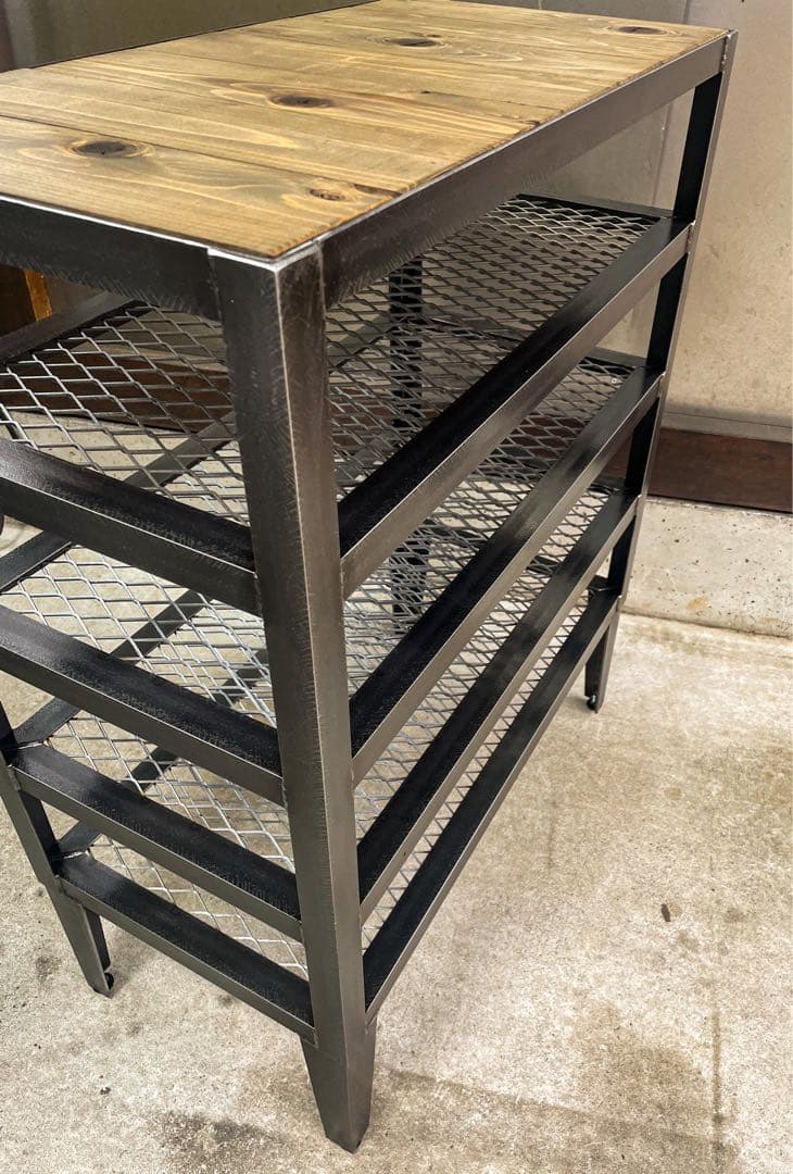 アイアンラック　植物棚　シェルフ　ラック　インダストリアル　アイアン家具