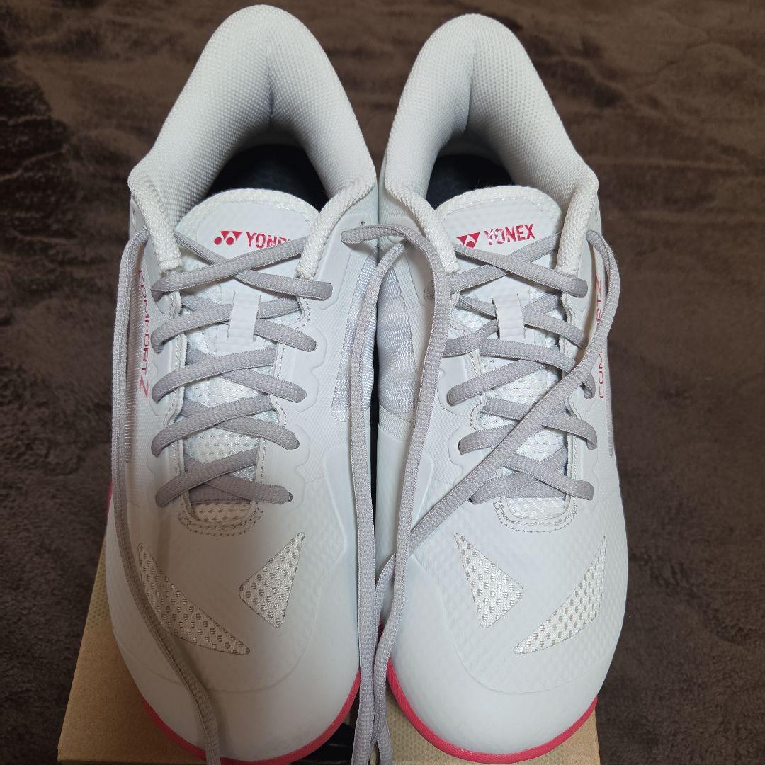 ヨネックス「パワークッション コンフォート Z ワイド ミッド」25.5センチ