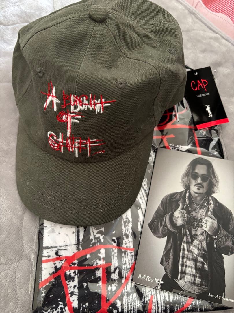 未使用>ジョニーデップ個展3点(帽子、タオル、ポストカード)セット