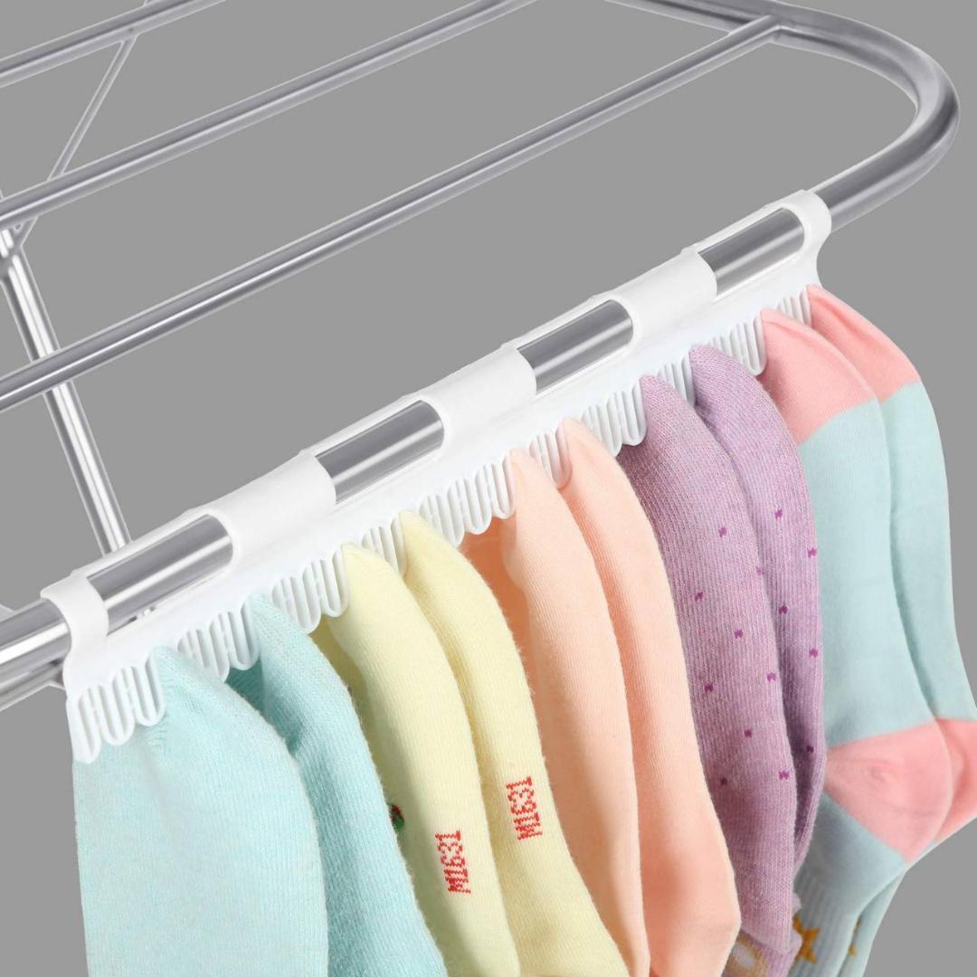 プラスチック製のキャスター付き頑丈スリムハンガーラック、簡単に移動できる