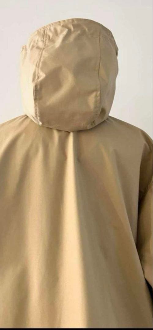 ロージーモンスター　フード付きスカラップレインコート