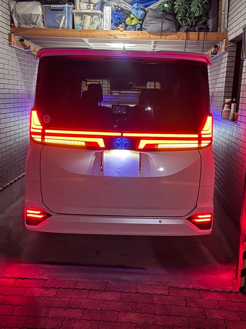 90系ノア/ヴォクシー　LEDテールランプ