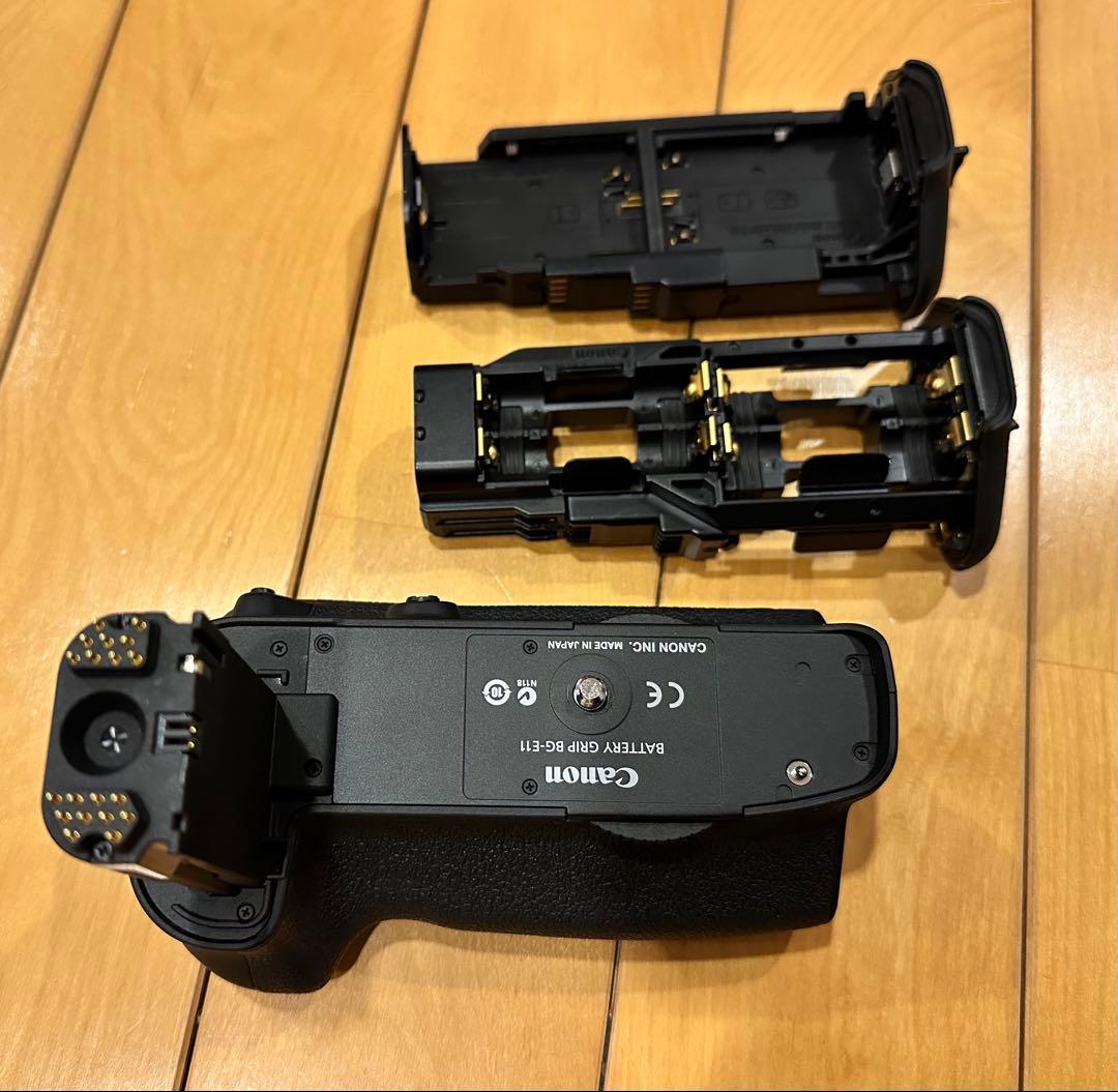 Canon EOS 5D Mark III 本体と付属品