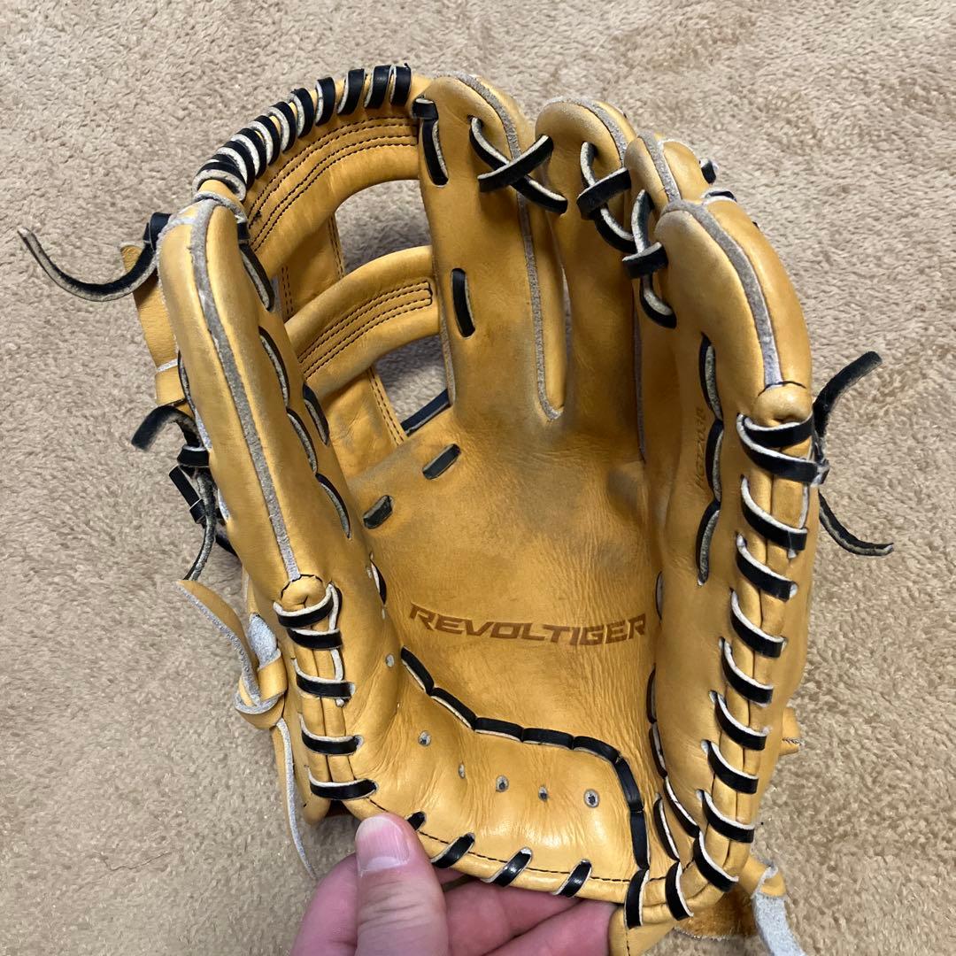 ミツワタイガー　レボルタイガー　内野用　硬式グローブ