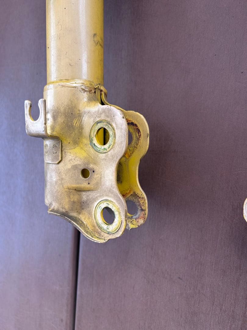 HA36S KYB ローファースポーツ