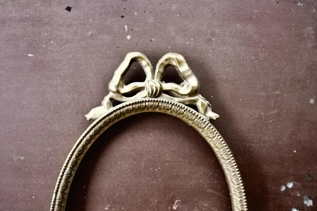 フランス 29c 金のリボンと金の葉とオーバルの額縁 フレーム アンティーク