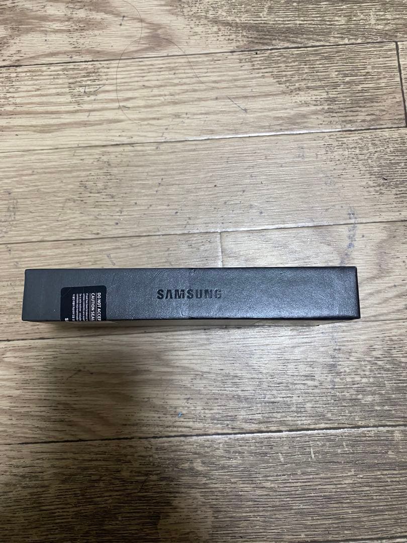 Samsung Galaxy Z Flip4 本体