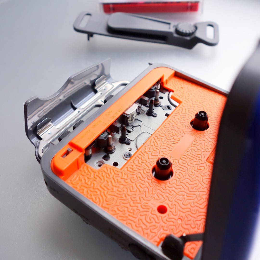 【動作整備品】希少 WM-FS399 ソニー スポーツ ウォークマン ラジオ付