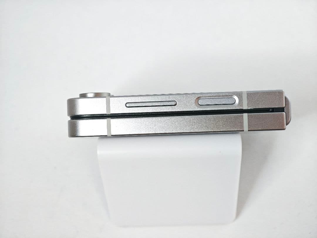 【美品】Galaxy Z Flip6 シルバーシャドウ 256GB 韓国版