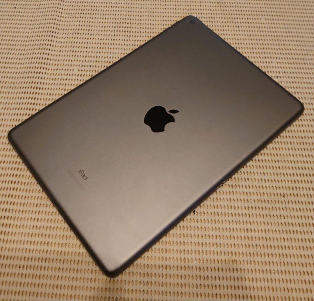 完動品iPad第8世代(A2270)本体32GBグレイ送料込ZQ1GC