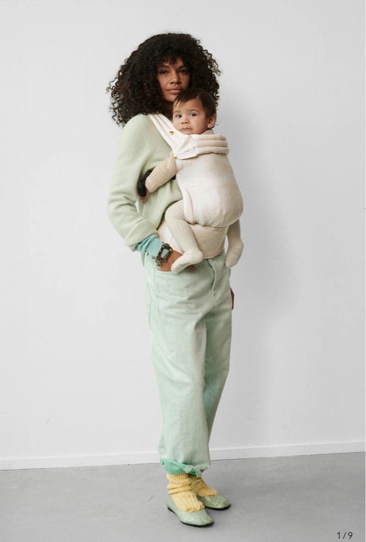 期間限定お値下げ【美品】アーティポッペ 抱っこ紐 ホワイト