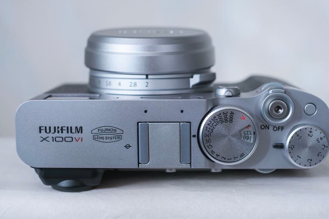 フジフィルム　X100ⅵ シルバー　シャッター数500回