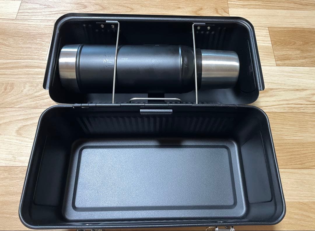 STANLEY ランチボックス と 水筒