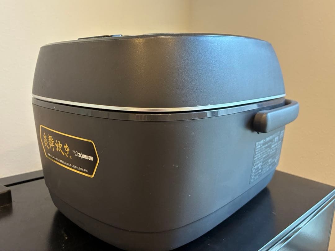 象印　炊飯器　NW-PV10型