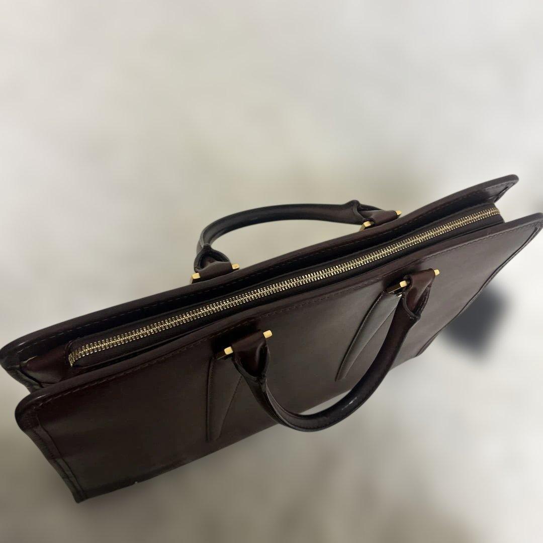 【美品】大峡製鞄　ビジネスバッグ　ブリーフケース　A4収納可能　ブラウン