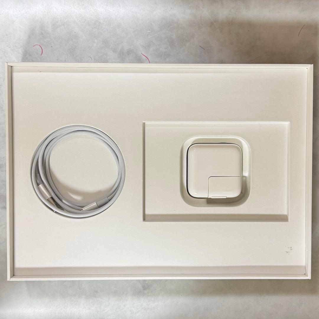 【美品】iPad(第6世代)Wi-Fi 32GB シルバー