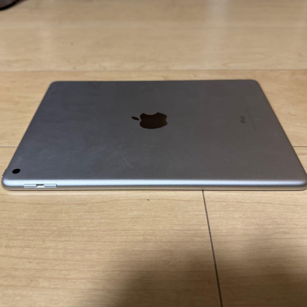 【美品】iPad(第6世代)Wi-Fi 32GB シルバー