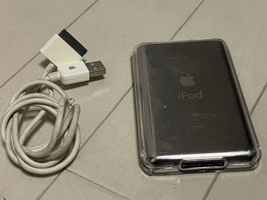 Apple iPod classic 120GB USBケーブル付き ブラック