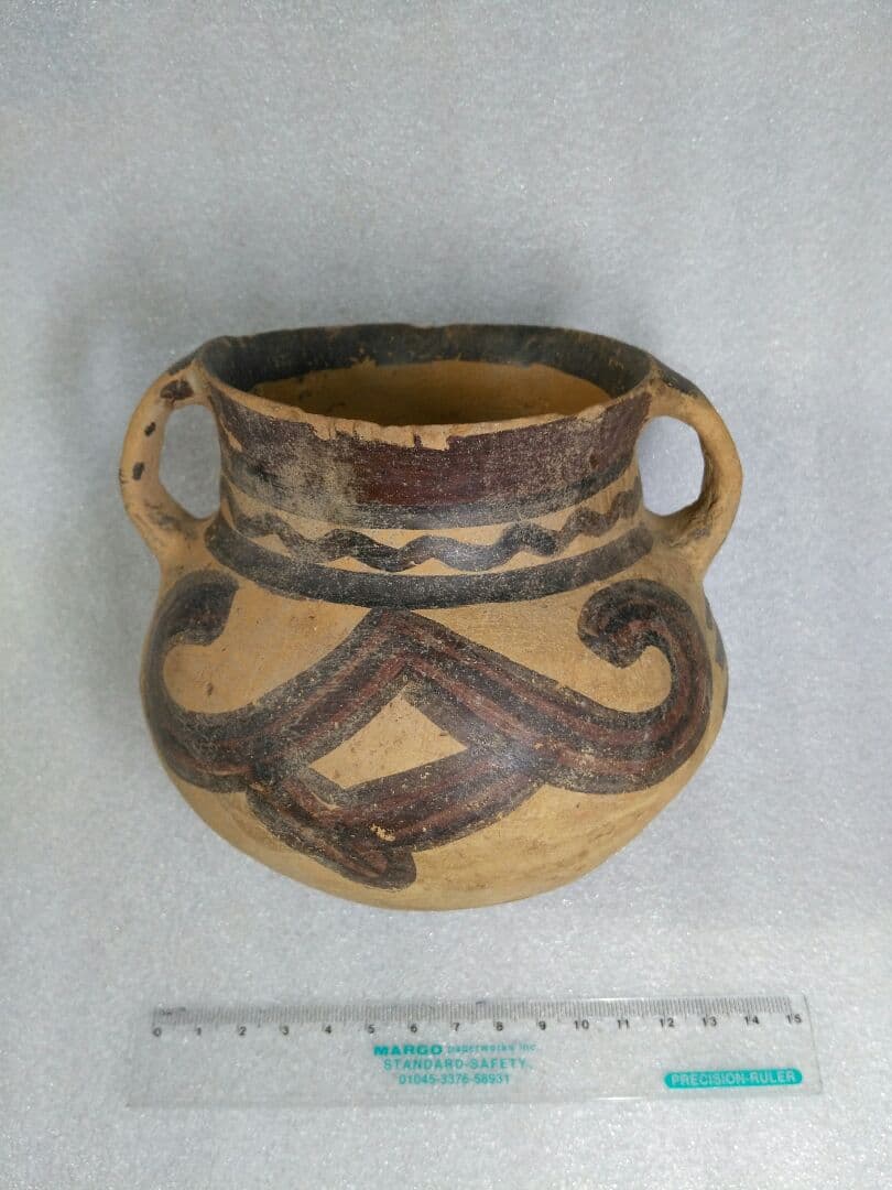 古い彩陶器　年代品