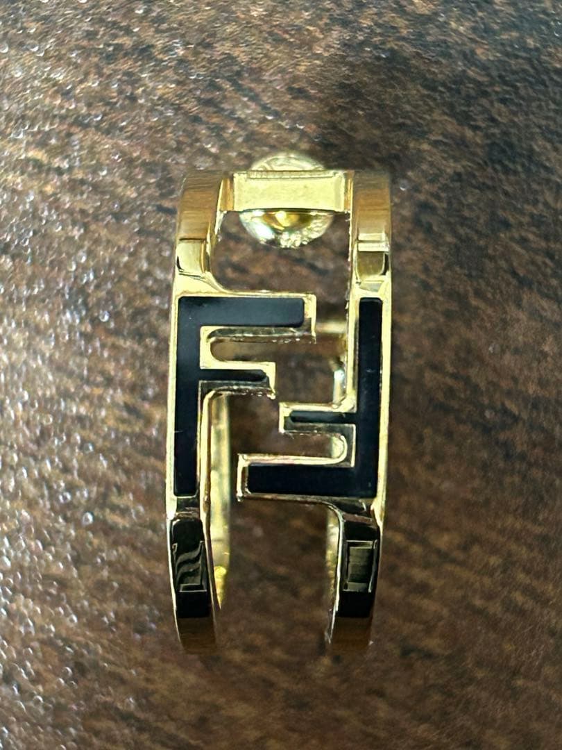 フェンディ FENDI フープピアス フォーエバー ロゴ ゴールド アクセサリー