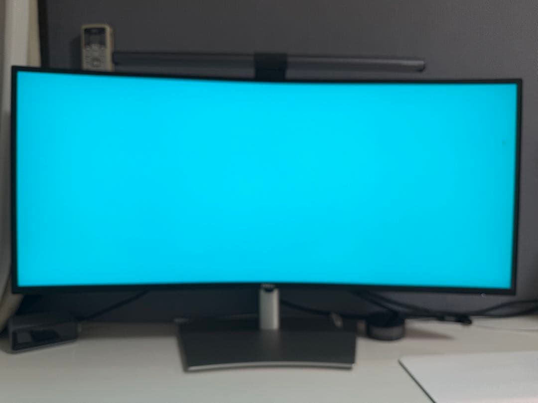 DELL カーブ型ディスプレイ 本体