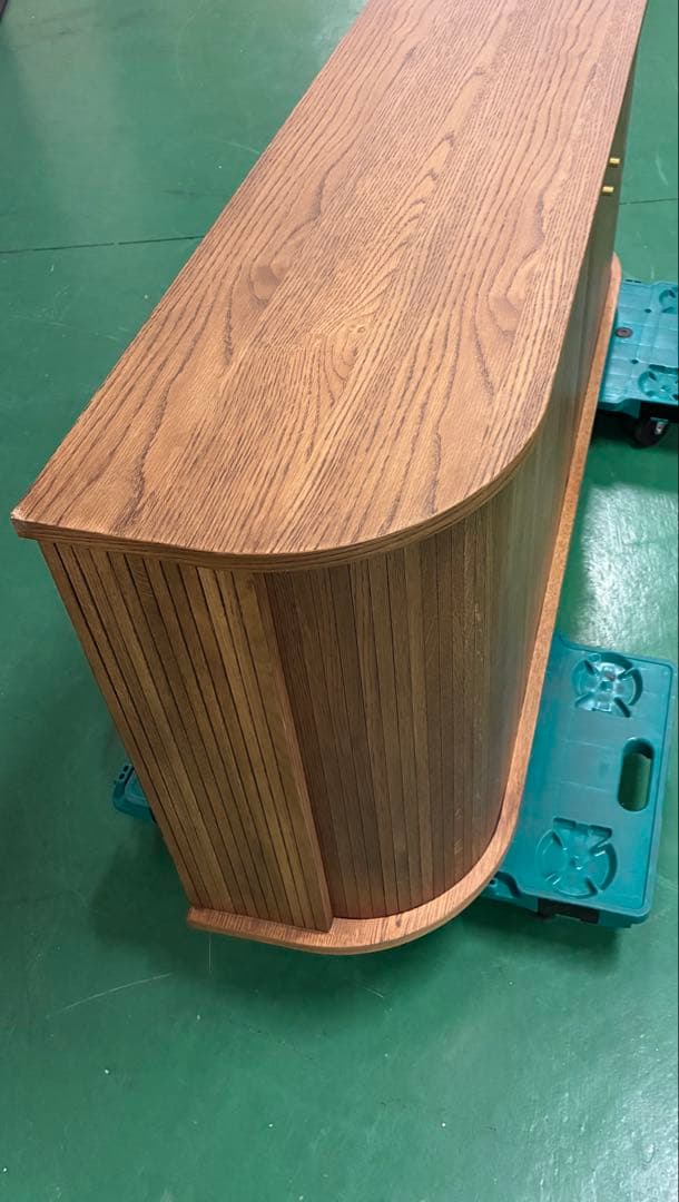 Mi　新品なのに一部傷あり、センスは良いのにちょっと残念なサイドボード