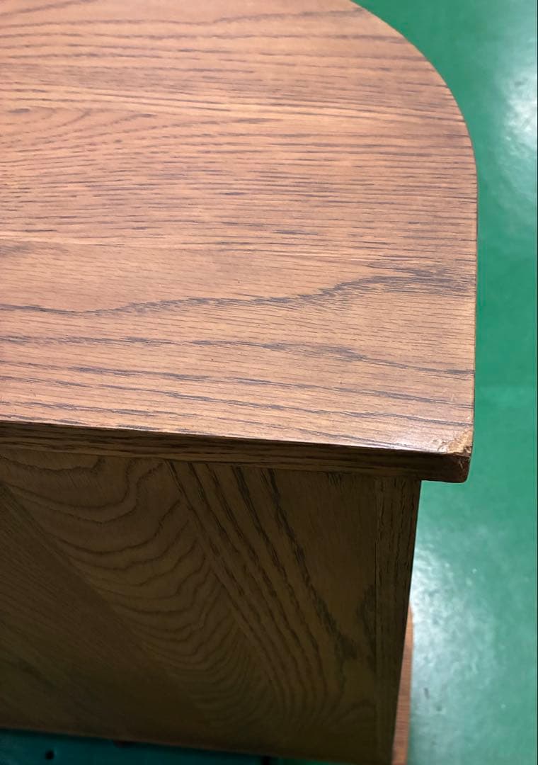 Mi　新品なのに一部傷あり、センスは良いのにちょっと残念なサイドボード