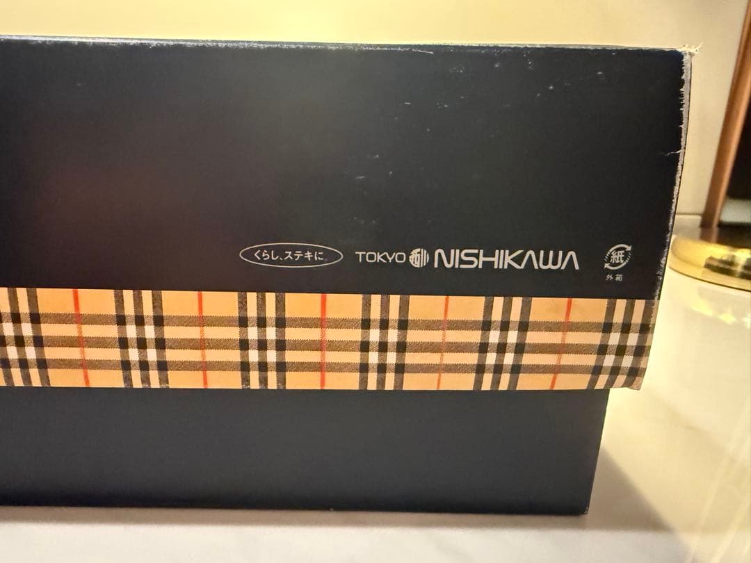 【BURBERRY × 西川産業】ラムウール100％ブランケット（日本製）