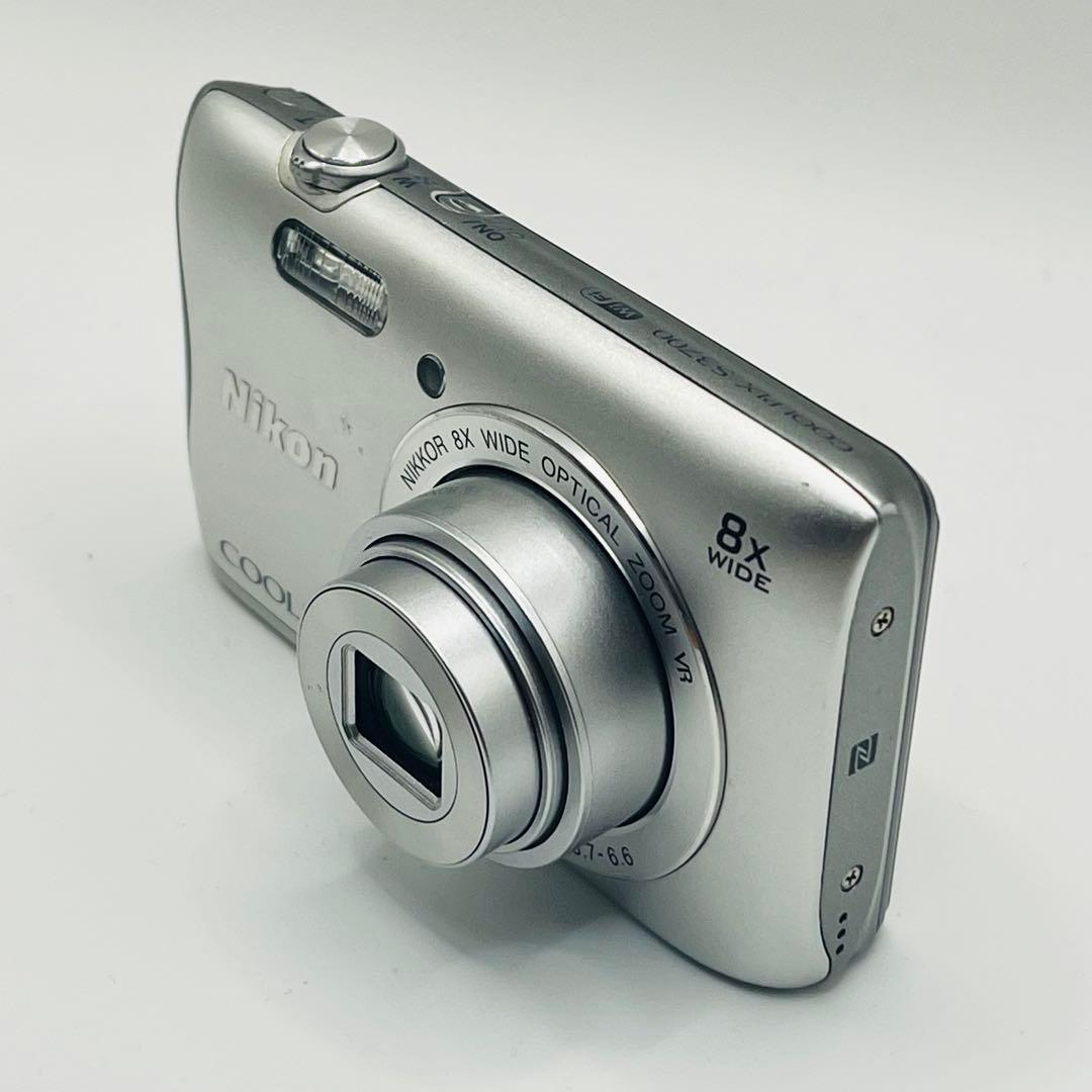 Nikon COOLPIX S3700 コンパクトデジタルカメラ シルバー