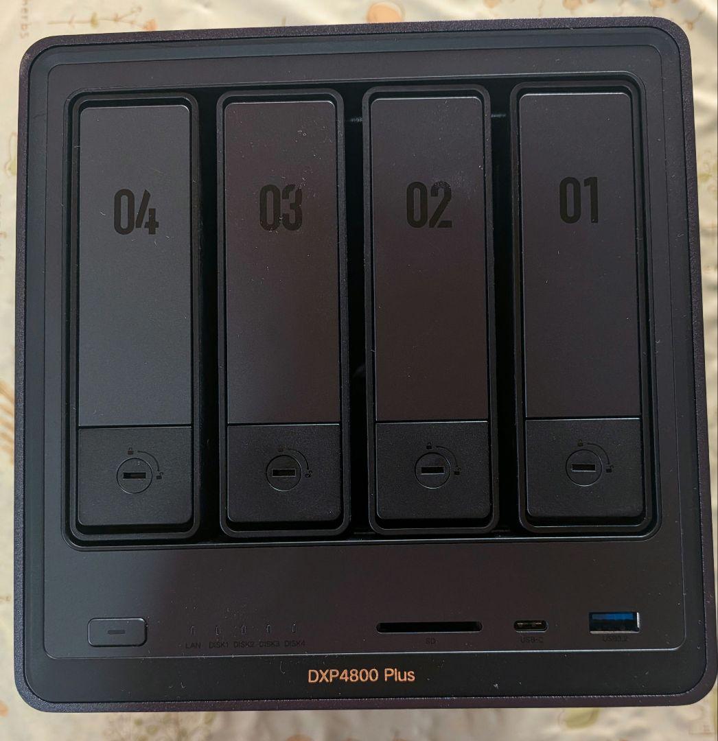 UGREEN DXP4800 Plus NAS 4ベイ