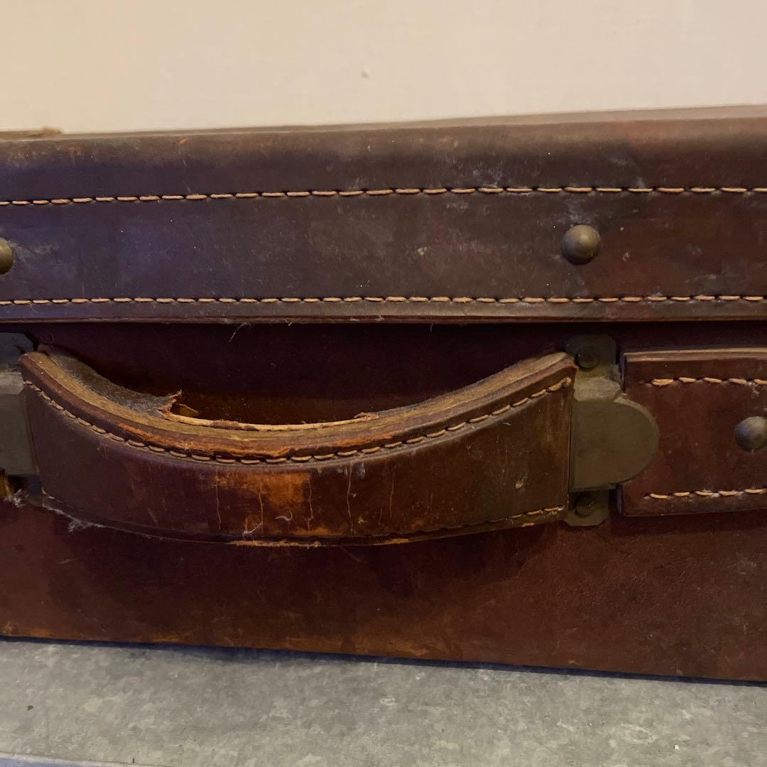 アンティークのトランクケース