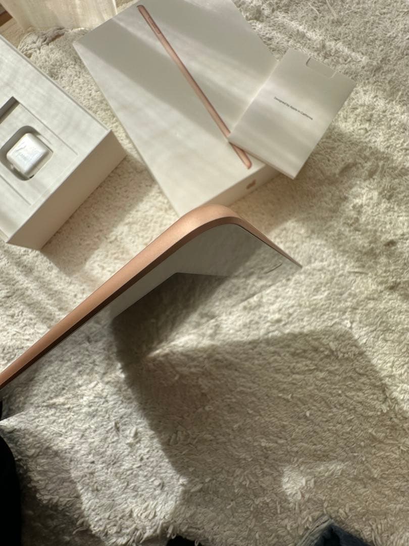 美品【最終セール】純正ケーブル充電iPad 第6世代 32GBWi-Fiゴールド