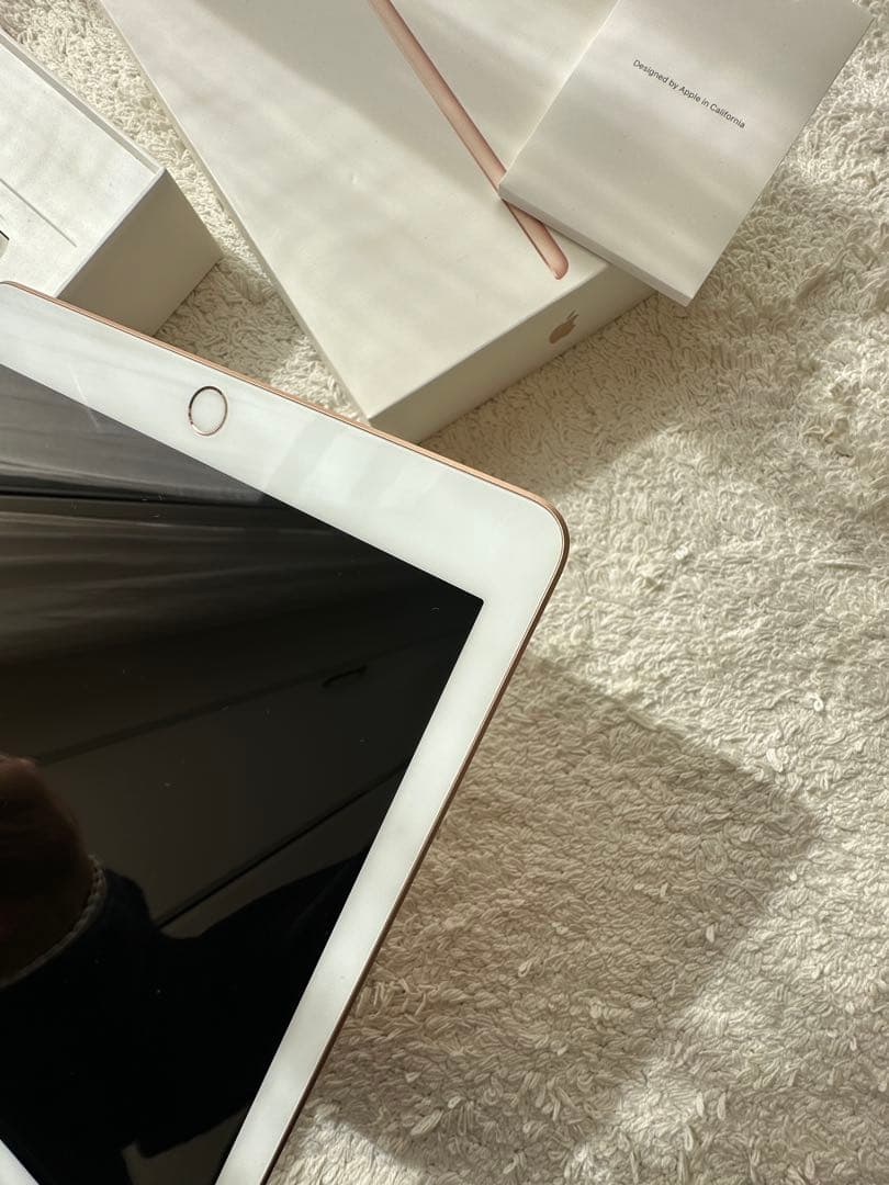 美品【最終セール】純正ケーブル充電iPad 第6世代 32GBWi-Fiゴールド