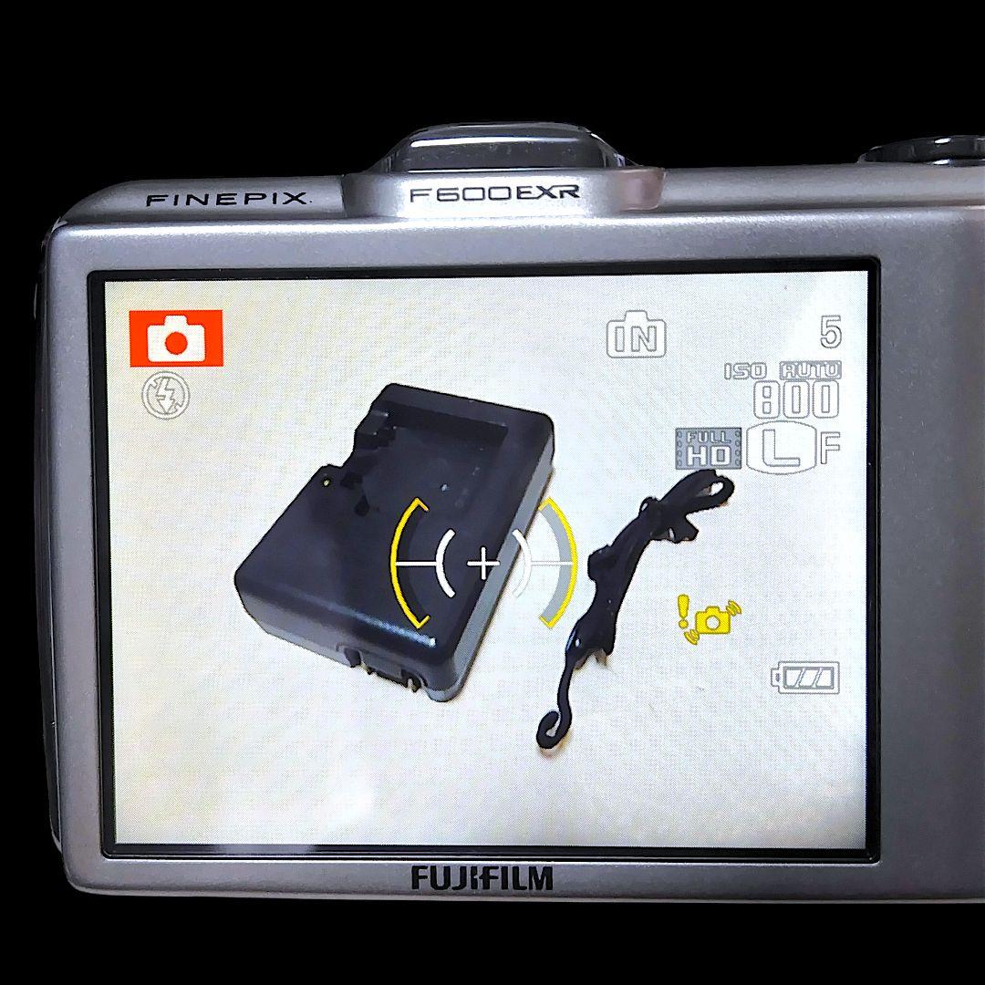 FUJIFILM FinePix F600EXR シャンパンゴールド デジカメ