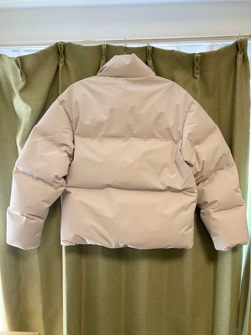 オンライン完売品　ユニクロ　シームレスダウンジャケット XS ナチュラル　白