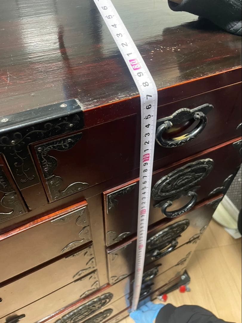 仙台箪笥 小箪笥 階段箪笥風 飾り棚 打ち出し金具 漆塗り風 民芸家具