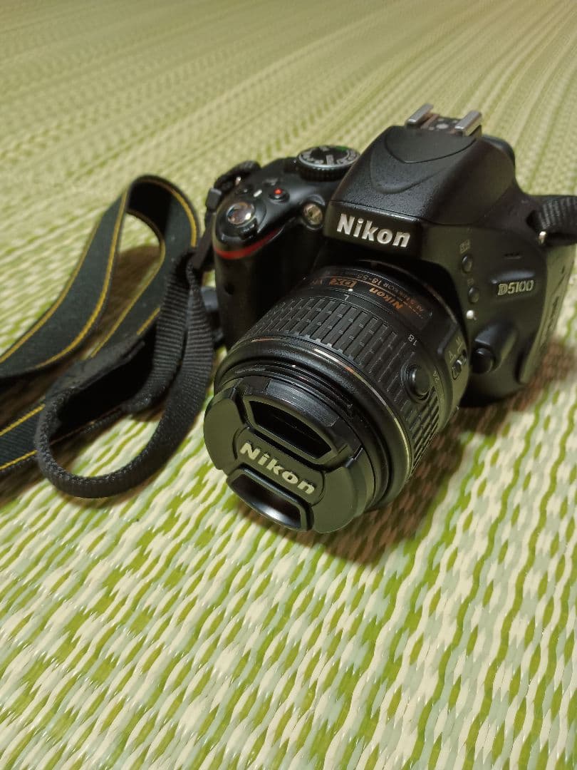 Nikon D5100 デジタル一眼レフカメラ　訳あり