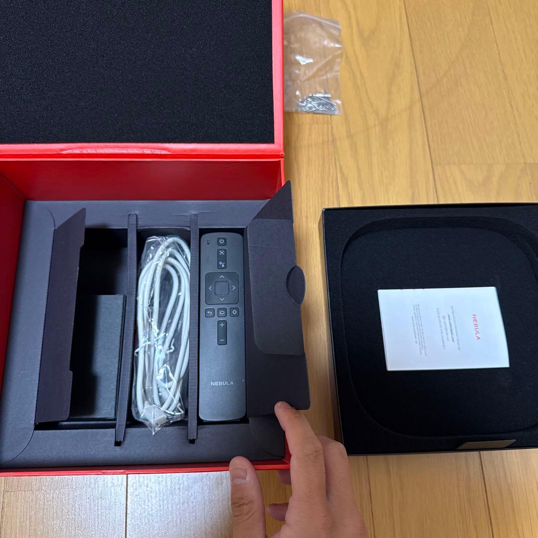 ANKER NEBULA Vega Portable 100インチスクリーン付