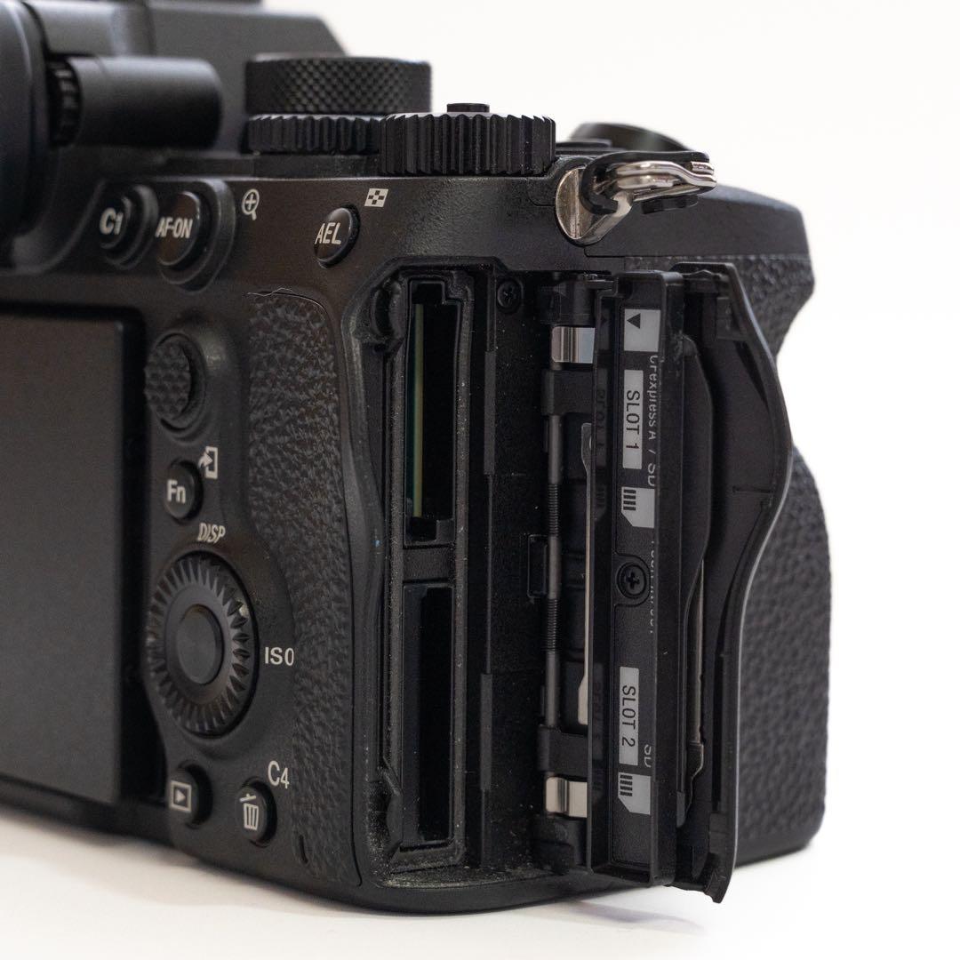 【美品】SONY α7Ⅳ ILCE-7M4 ミラーレス一眼