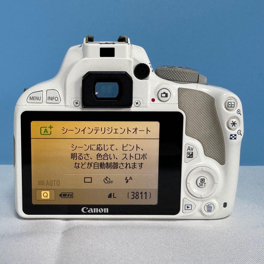 Kiss X7白♥️女性人気◎軽量ボディ×手ブレ補正レンズで撮影快適♪