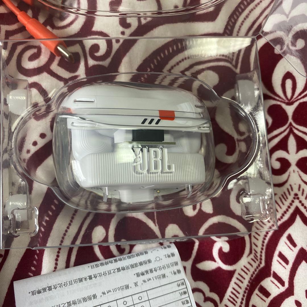 JBL Tune Buds 2 ホワイト ワイヤレスイヤホン