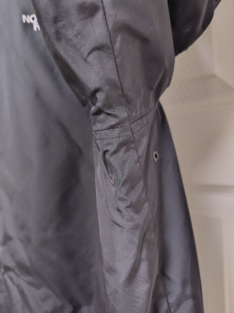 THE NORTH FACE ブラック ナイロンコーチジャケットNP21836