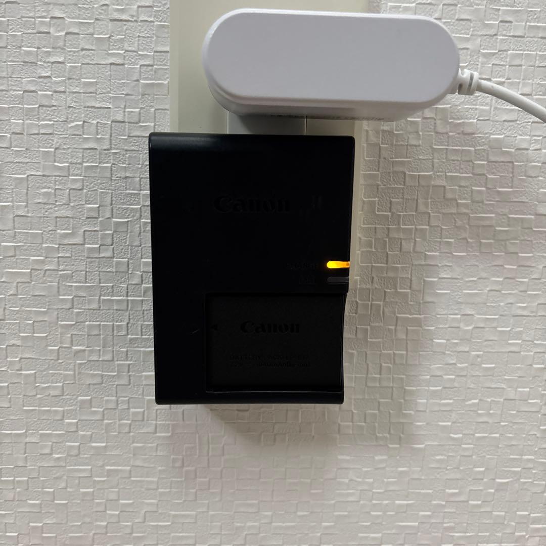 Canon EOS Kiss X9デジタル一眼レフ 本体