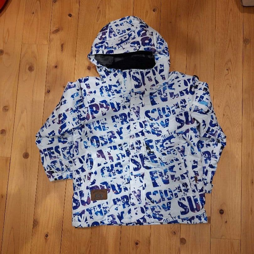 【新品未使用】サイズ調整可 スノーボード スキーウェア 上下セット 140cm